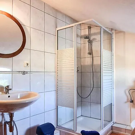 Awesome In With Wifi And 1 Bedrooms *