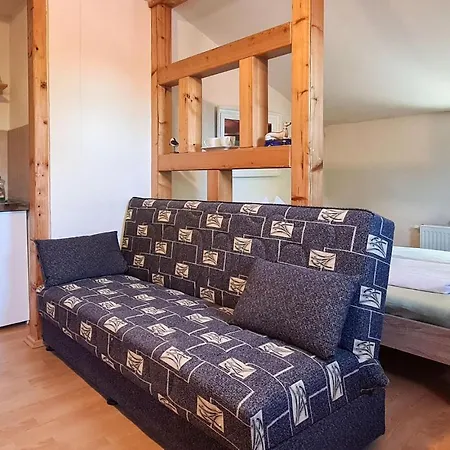 아파트 Awesome In With Wifi And 1 Bedrooms 리브니츠 담가르텐